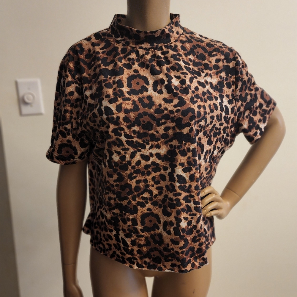 Mock neck leopard print raw edge hem tshirt shein 2xl